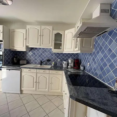 La Roseraie- Clim- Terrasse- Calme Bormes-les-Mimosas